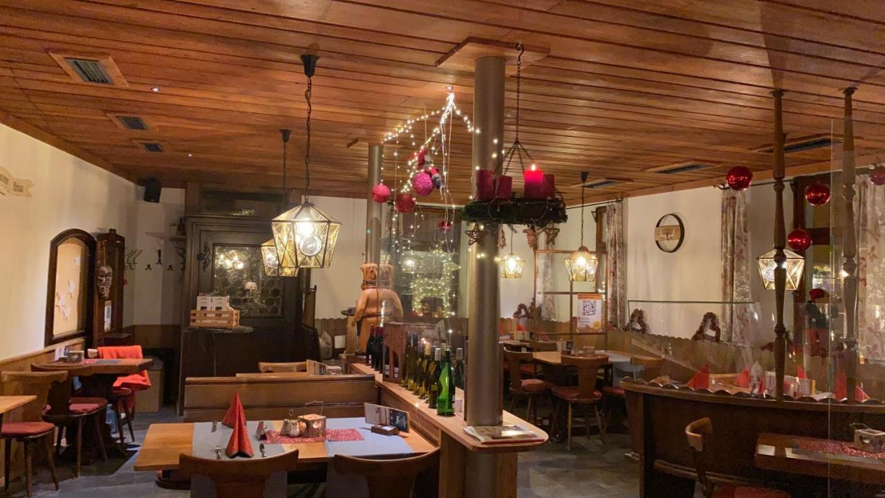 Gasthaus Zum Hirschen Staufen im Breisgau Bagian luar foto