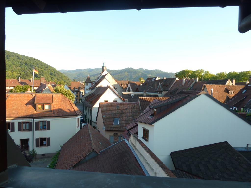 Gasthaus Zum Hirschen Staufen im Breisgau Bagian luar foto