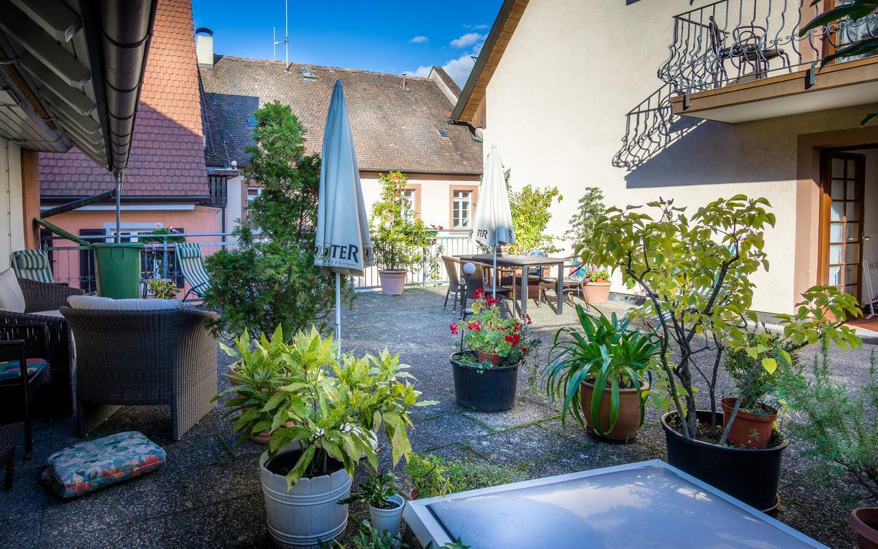 Gasthaus Zum Hirschen Staufen im Breisgau Bagian luar foto